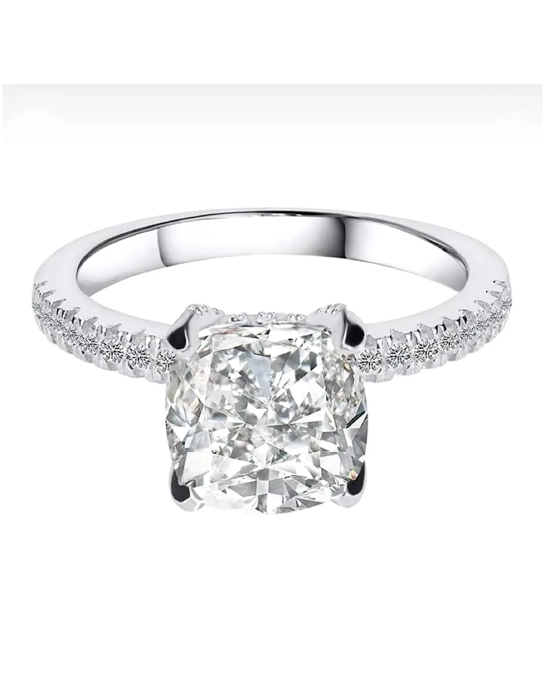 Cushion Cut Four Claw Diamond Ring