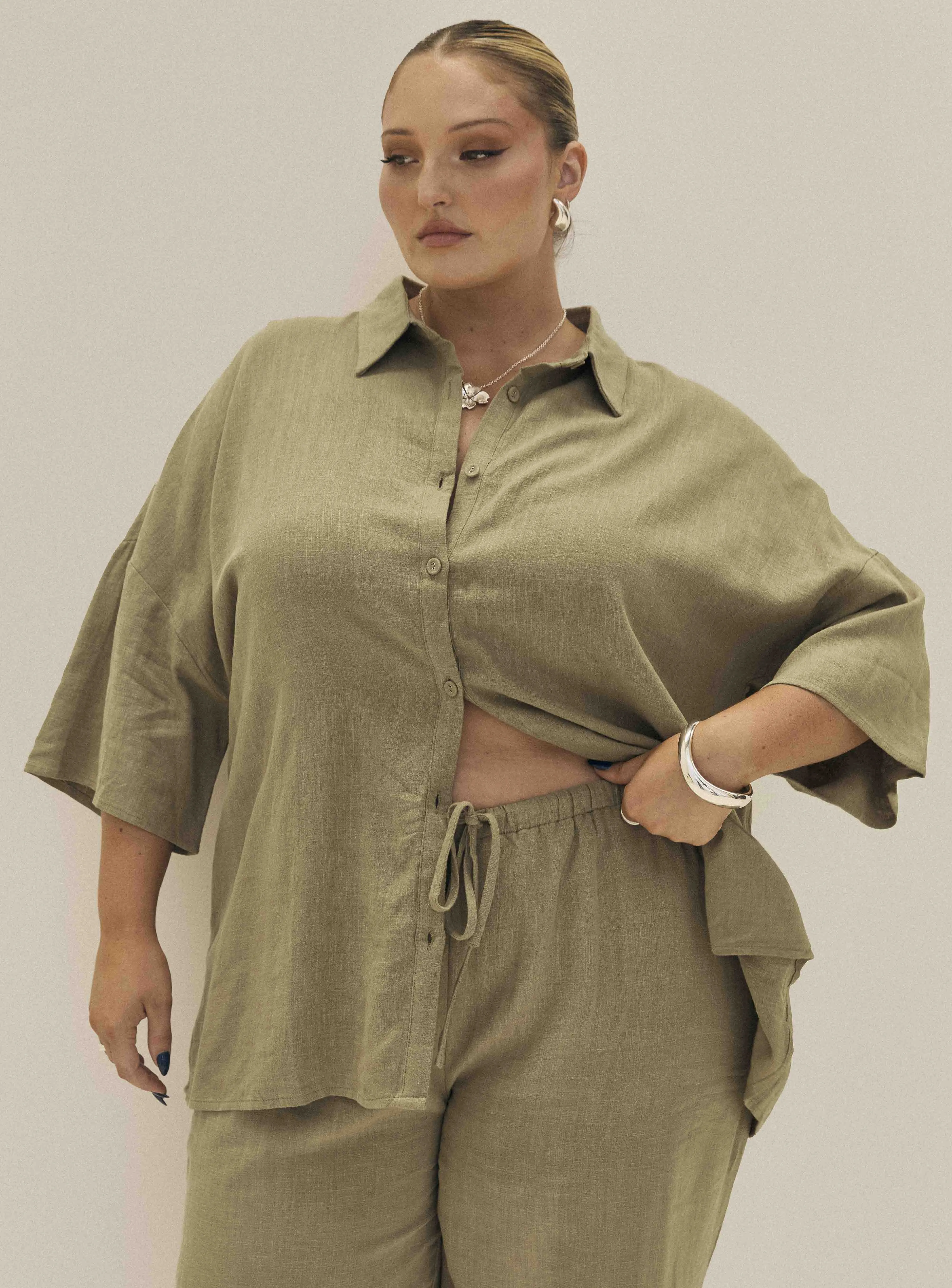 Guava Linen Blend Shirt Olive Curve