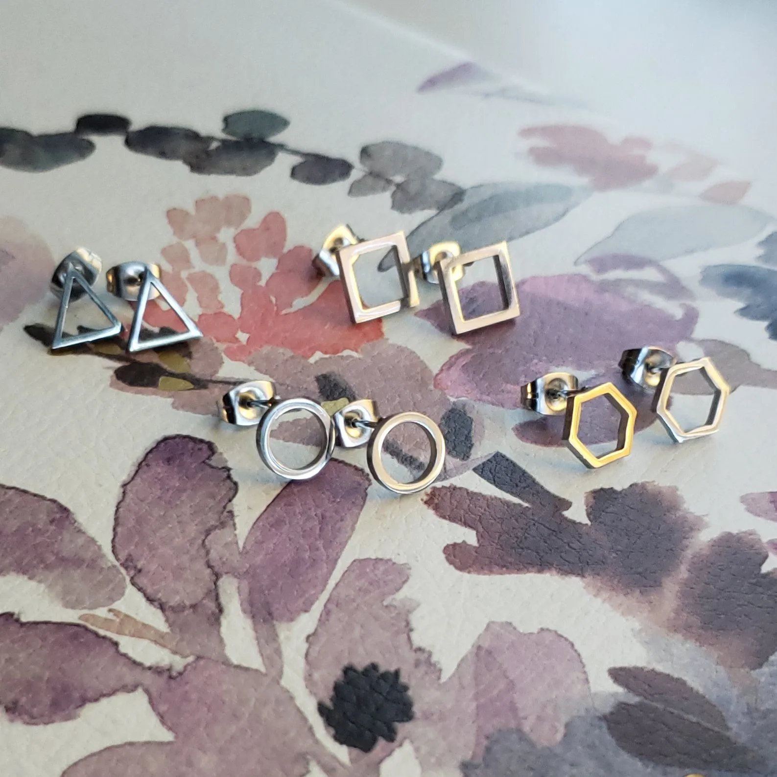 Mia - Minimalist Stud Earring Set