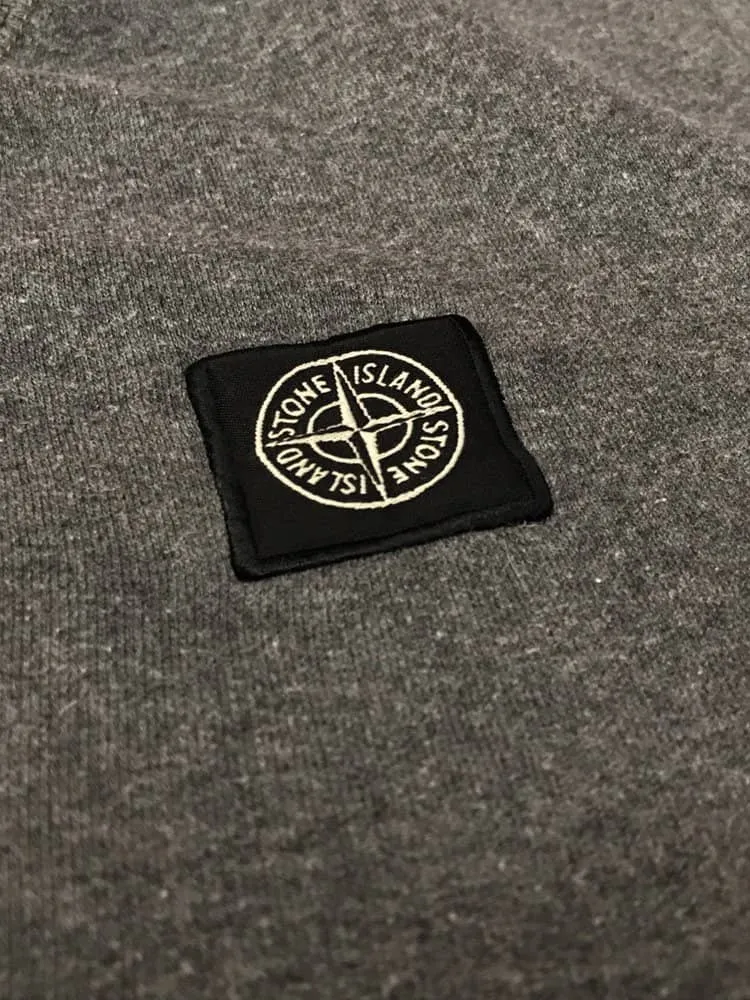 Stone Island sweatshirt in grey with chest logo – M